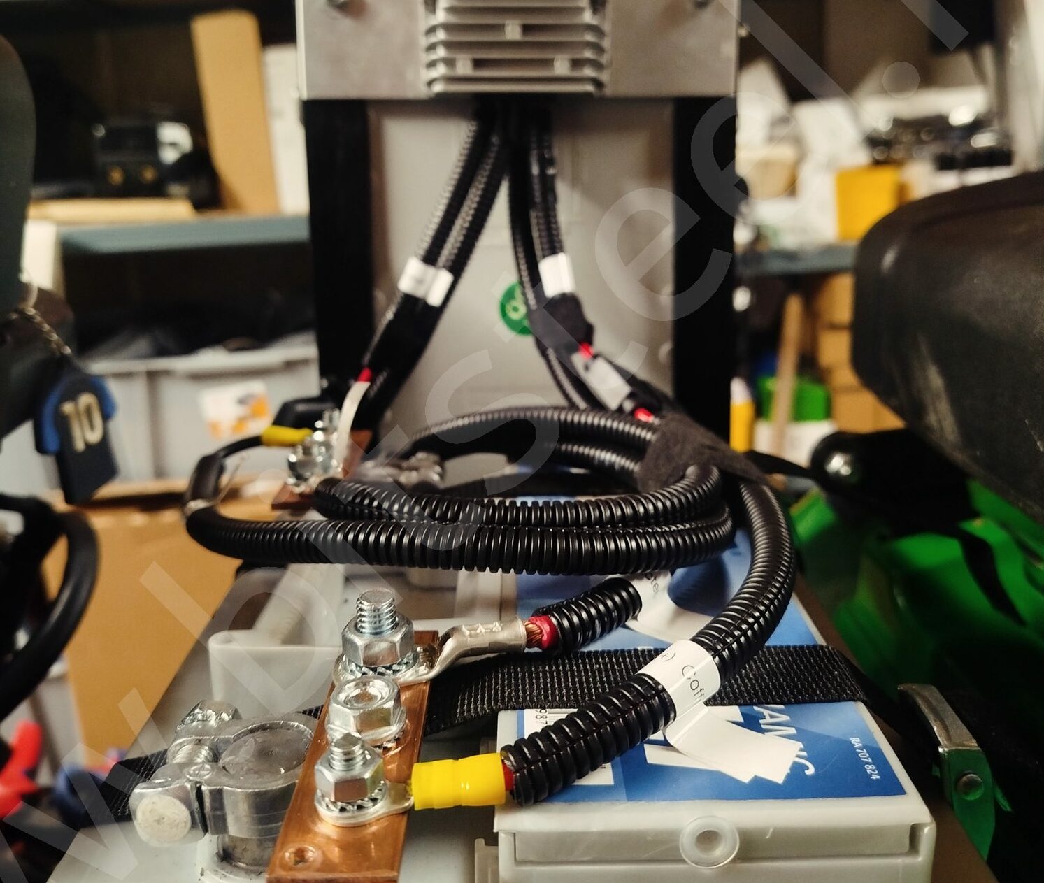 #03 Tracteur tondeuse autoportée radiocommandé | Partie électrique (régulateur, batterie forte capacité…)